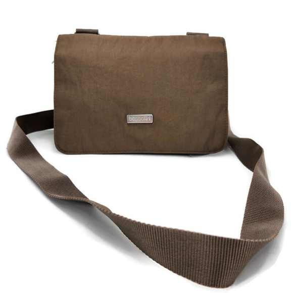 Baggallini Handbags - Baggallini Venture Tan Brown Tri-Zip Flap-Close Shoulder Crossbody Messenger Bag